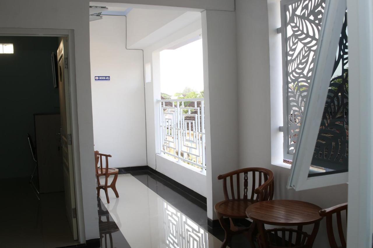 Reddoorz Syariah Near Suncity Mall Madiun Exterior photo